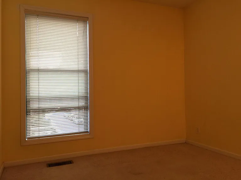 620 S Laflin St — Photo 11