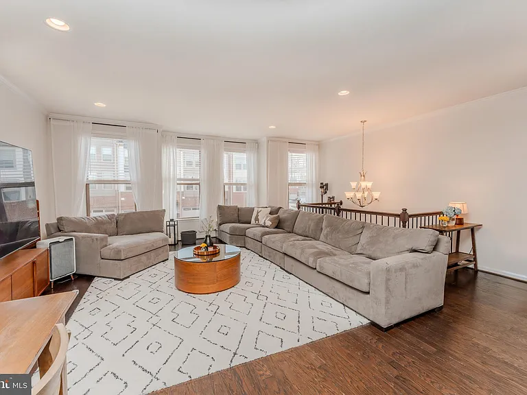 42506 Dogwood Glen Sq — Photo 11