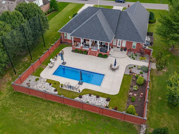300 Willowbrook Dr, Manchester, TN 37355