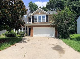 2095 Glynmoore Dr, Lawrenceville, GA 30043
