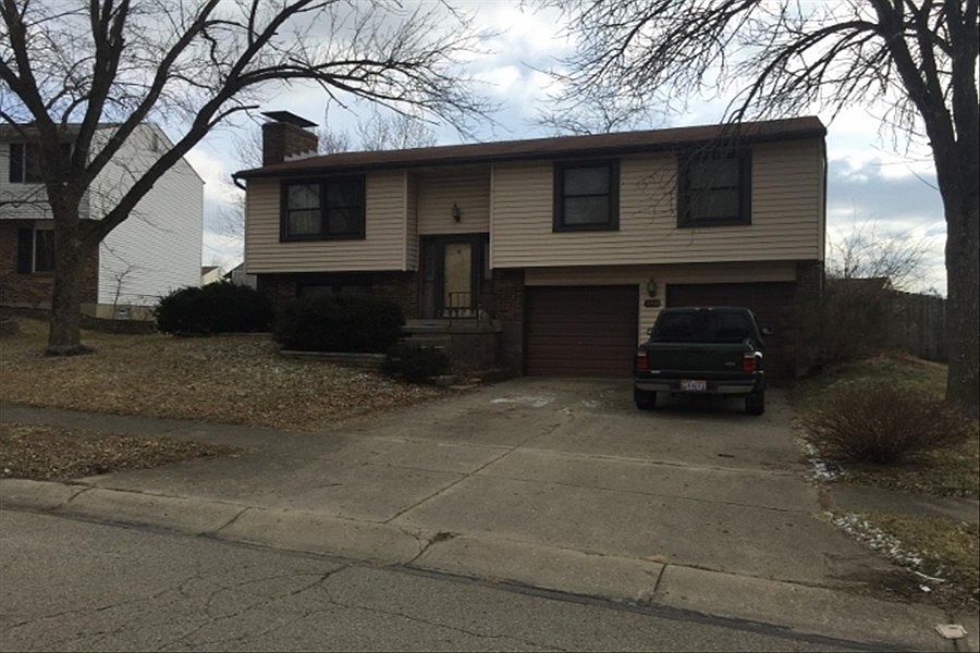 1st image of 340 Blumen Ln