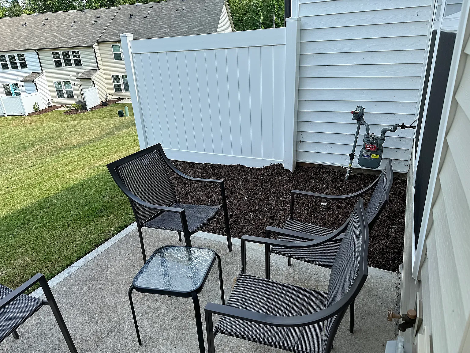 3 bed, 1718 sqft, $1,960 — Photo 3