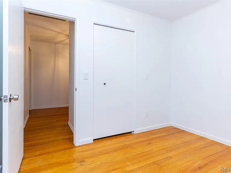 7580 Thornwood St — Photo 23