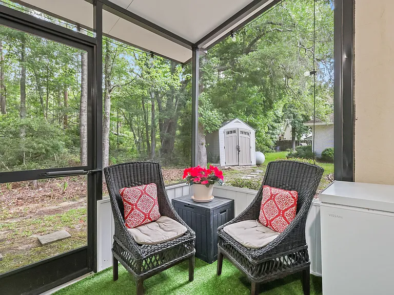 174 Hardwood Forest Dr — Photo 13