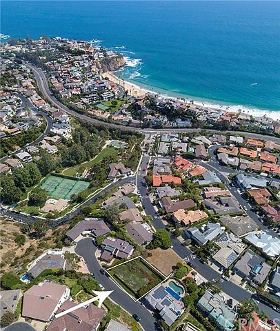 2nd image of 1017 Emerald Bay