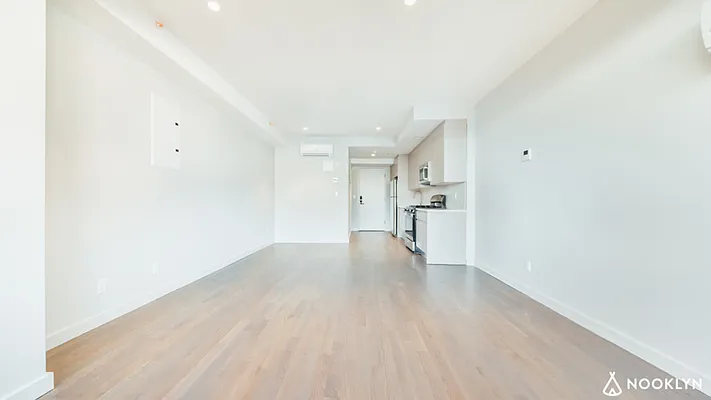 Rented by Nooklyn NYC LLC | media 21