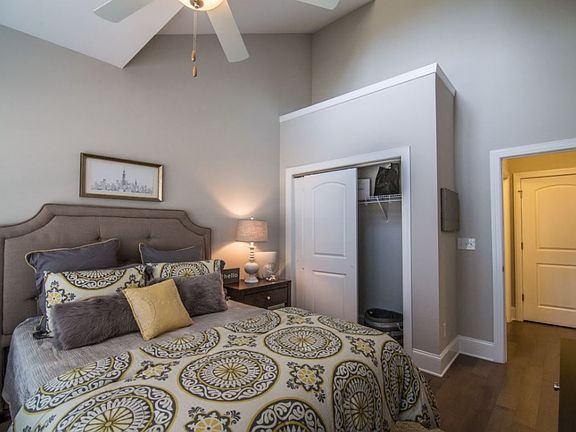 4th image of 11 Heron Glen Way