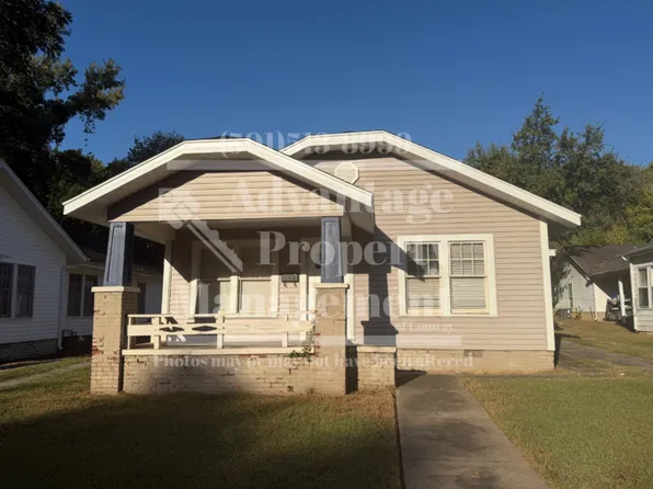 1123 Davis St #A, Conway, AR 72034