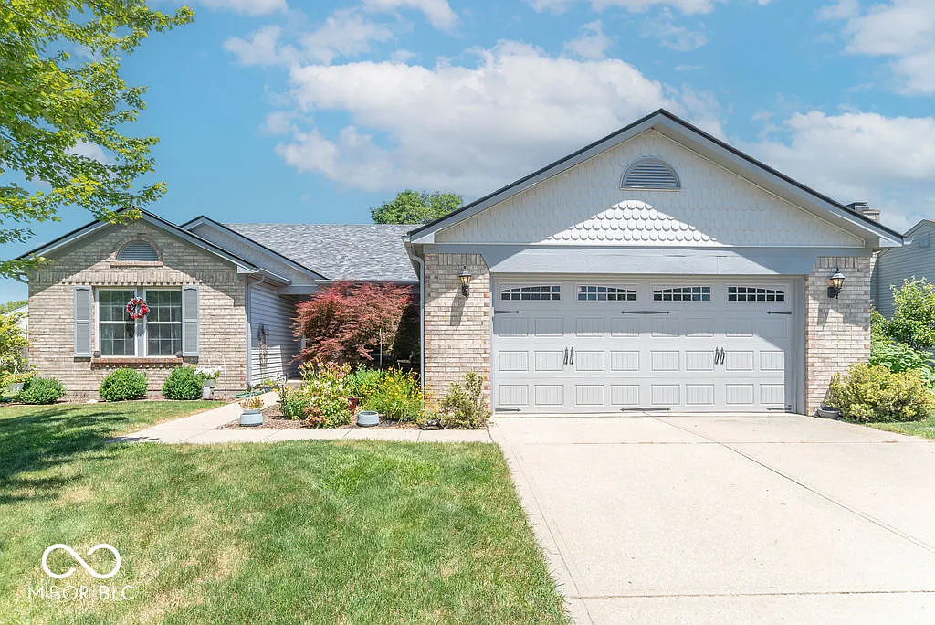249 Pineview Dr photo 1