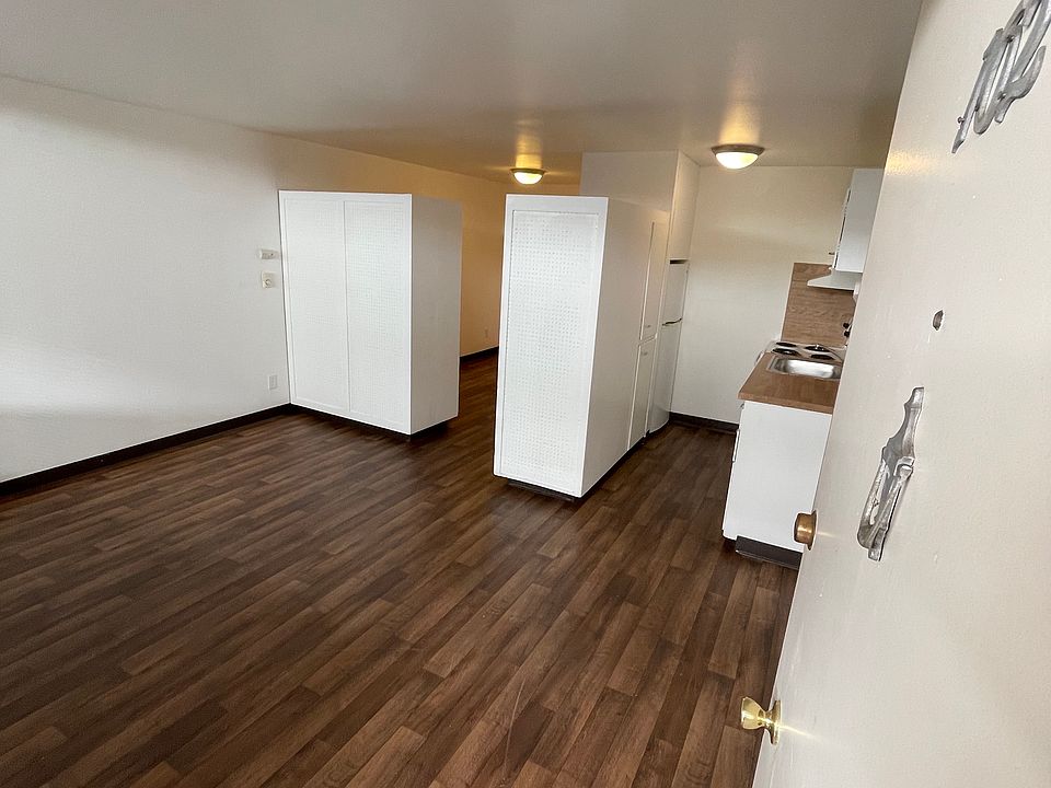 1st image of 5217-5219 University Way NE #109