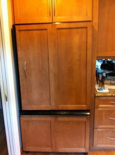 Nice upgraded kitchen cabinets