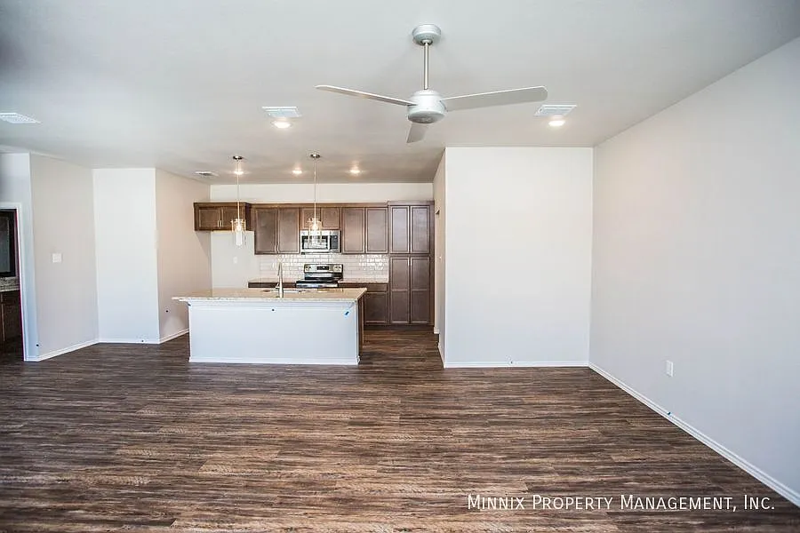 3 bedroom/ 2 bath | 5865 Virginia Ave. #1 — Photo 3