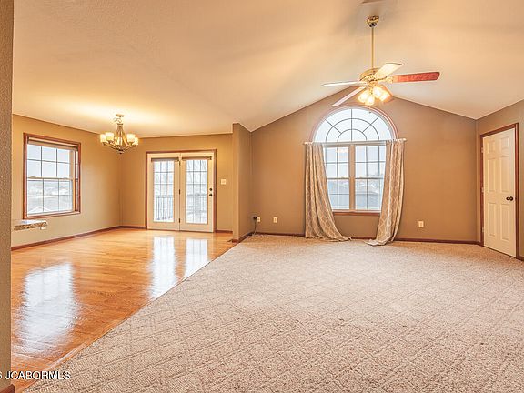 4th image of 3742 Liverpool Dr