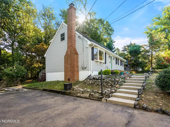 48 Roosevelt Avenue, Morganville, NJ 07751