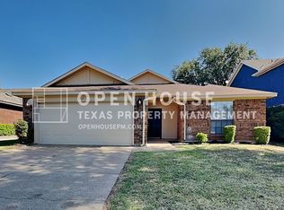 8721 Elbe Trl, Fort Worth, TX 76118
