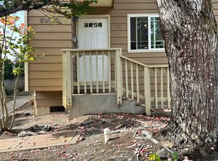 29650 SW Courtside Dr APT 11, Wilsonville, OR 97070