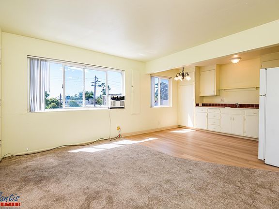 2nd image of 399 S 12th St APT 9