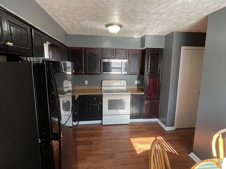 258 N Tacoma Ave #3 — Photo 5