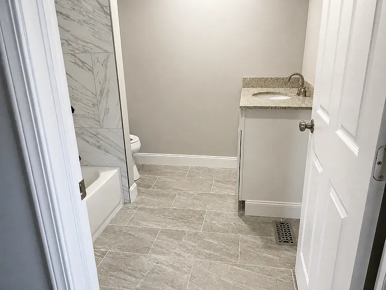 374 S Harris Ave — Photo 20