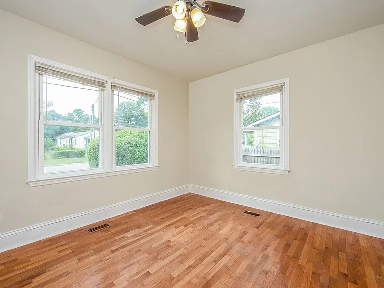 1203 Turnpike Rd — Photo 29
