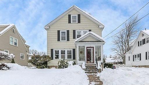 2nd image of 118 Lincoln St