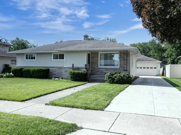 845 Harding St, Menasha, WI 54952