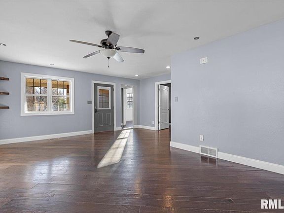 5th image of 313 W Church St