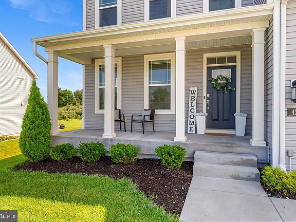 2nd image of 420 Hickory Ridge Cir