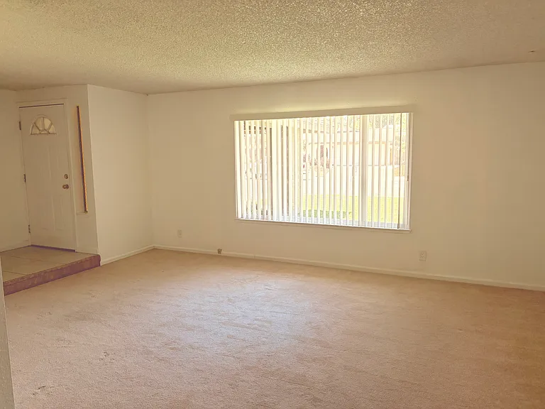 8158 Canyon Oak Dr — Photo 4