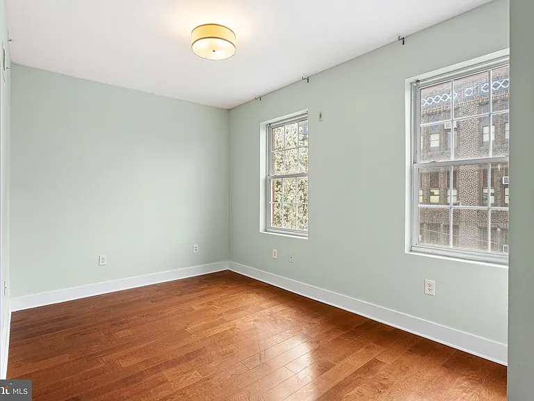 1641 Christian St #3A — Photo 12