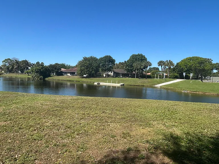 12768 Westhampton Cir — Photo 26