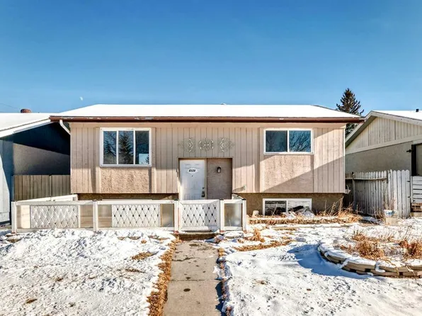 6128 W Madigan Dr NE, Calgary, AB T2A 4V8