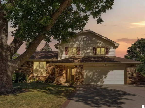 14918 Paul Plz, Omaha, NE 68154