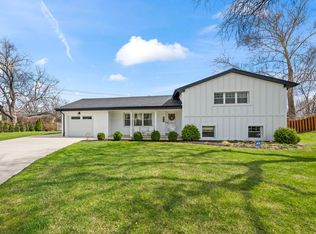 671 Hazel Ct, Roselle, IL 60172