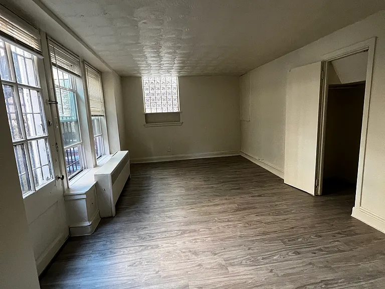 2125 Locust St #1 — Photo 6