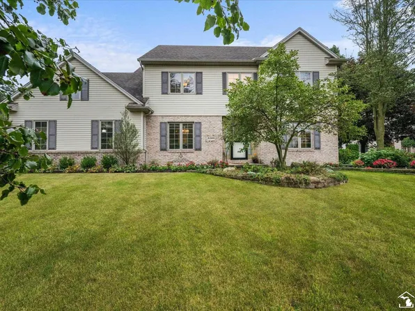 8360 Doulton Ct, Lambertville, MI 48144