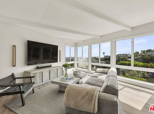 8460 Franklin Ave, Los Angeles, CA 90069