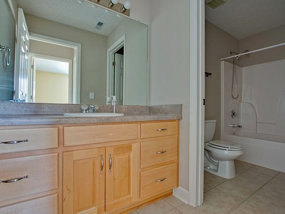 4th image of 5014 Blakemore Dr SE