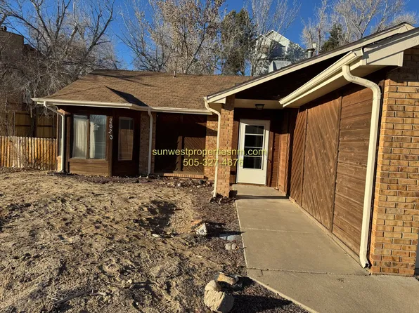 2620 Cliffside Dr, Farmington, NM 87401