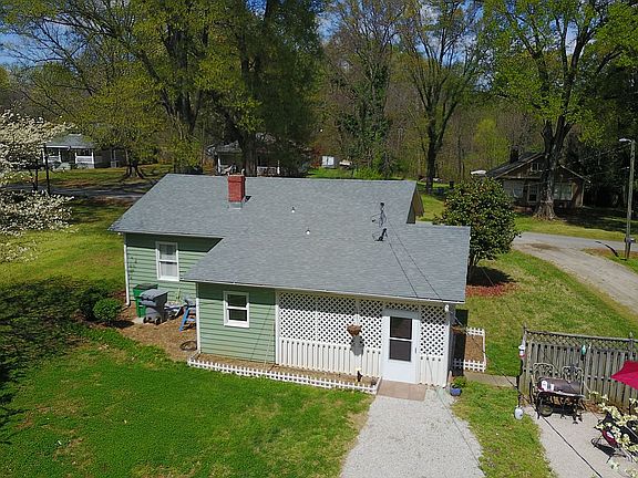 3rd image of 6214 Hunter Ave