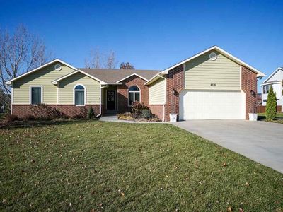 4220 Lindsey Dr, Manhattan, KS, 66502