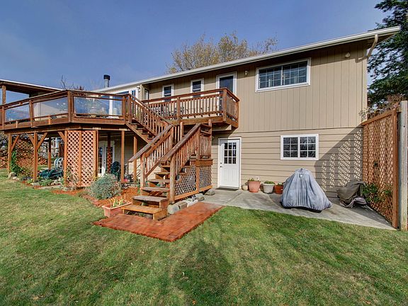 5th image of 923 Diane Ave