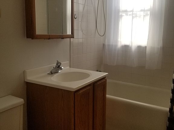 5th image of 5305 W Barry Ave N #2