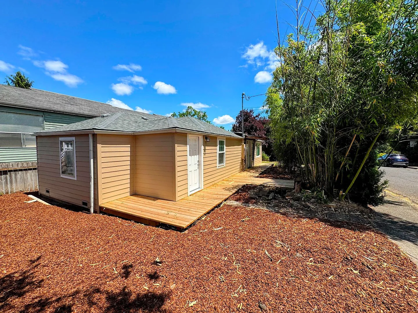 3 Bedroom, 1 Bathroom S. Eugene Home — Photo 2
