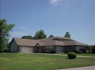 6950 W Arrowhead Dr, Frankfort, IN 46041