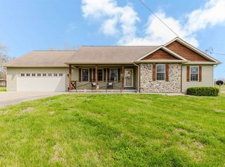 1630 S Division St, Carterville, IL 62918