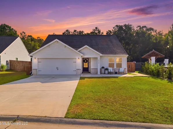 14124 Debra Barbee Ct, Gulfport, MS 39503