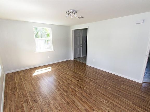 4th image of 1019 Royal St