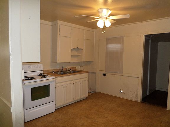 2nd image of 3205 SW 18th St
