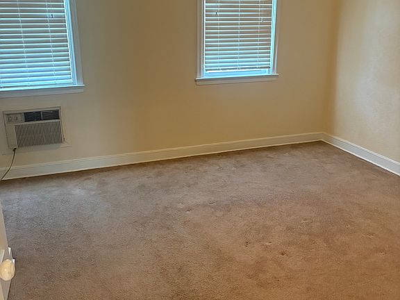 5th image of 4210 Magee Ave
